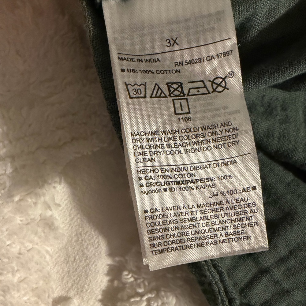 Old Navy Blouse 3XL - Picture 3 of 3